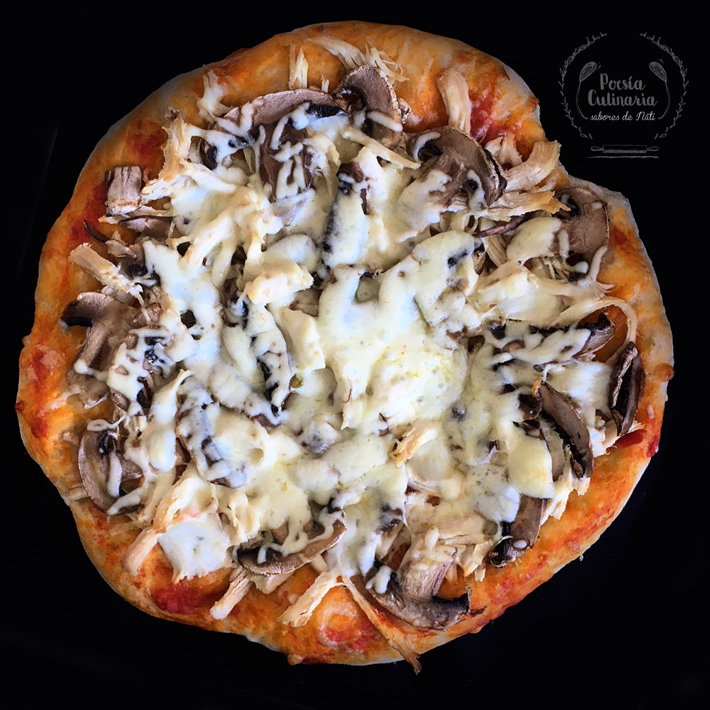Pizza de Pollo y Aguacate: Una Delicia Roll